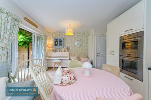 Kitchen/Diner- click for photo gallery